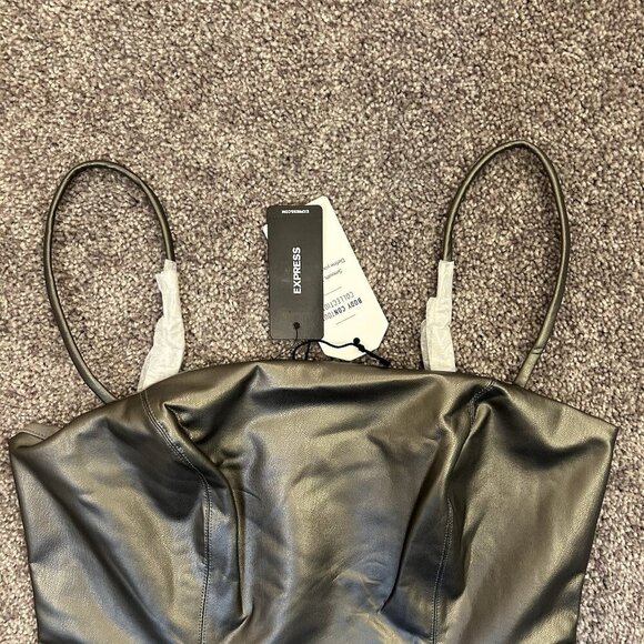 Express Womens Body Contour Metallic Faux Leather Cropped Cami XS NWT $54 - Picture 6 of 16
